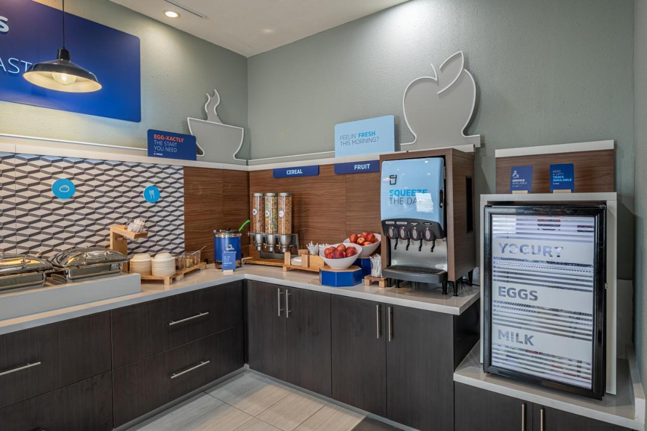 Holiday Inn Express & Suites N Waco Area - West By Ihg Εξωτερικό φωτογραφία