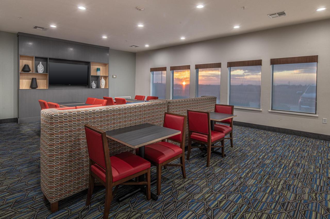 Holiday Inn Express & Suites N Waco Area - West By Ihg Εξωτερικό φωτογραφία